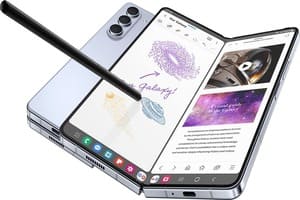 يقدم هاتف سامسونج جالاكسي Z Fold 5 العديد من التحسينات التدريجية عن الطراز السابق Galaxy Fold 4 للعام الماضي، مما يؤدي إلى تجربة أفضل بكثير