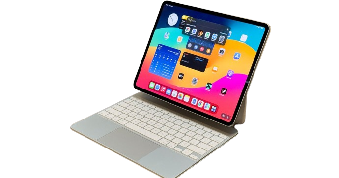 iPad Air يحتوى على شريحة M2 أسرع بالمقارنة مع M1 القديمة، وهي تعمل مع قلم Apple Pencil Pro الجديد، وتم تغيير مكان الكاميرا الأمامية إلى الحافة اليمنى، مع توفير مساحة تخزينية تصل الى 128 جيجابايت