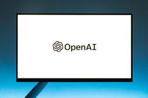 يبدو أن شركة "OpenAI" تتصدر عناوين الأخبار يوميا، وهذه المرة تتعلق الأخبار بمخاوف أمنية كبيره، تتركز أول تلك المخاوف حول تطبيق "شات جي بي تي" على أجهزة ماك، بينما تشير المشكله الاخرى إلى مخاوف حول كيفية تعامل الشركة مع الأمن السيبراني