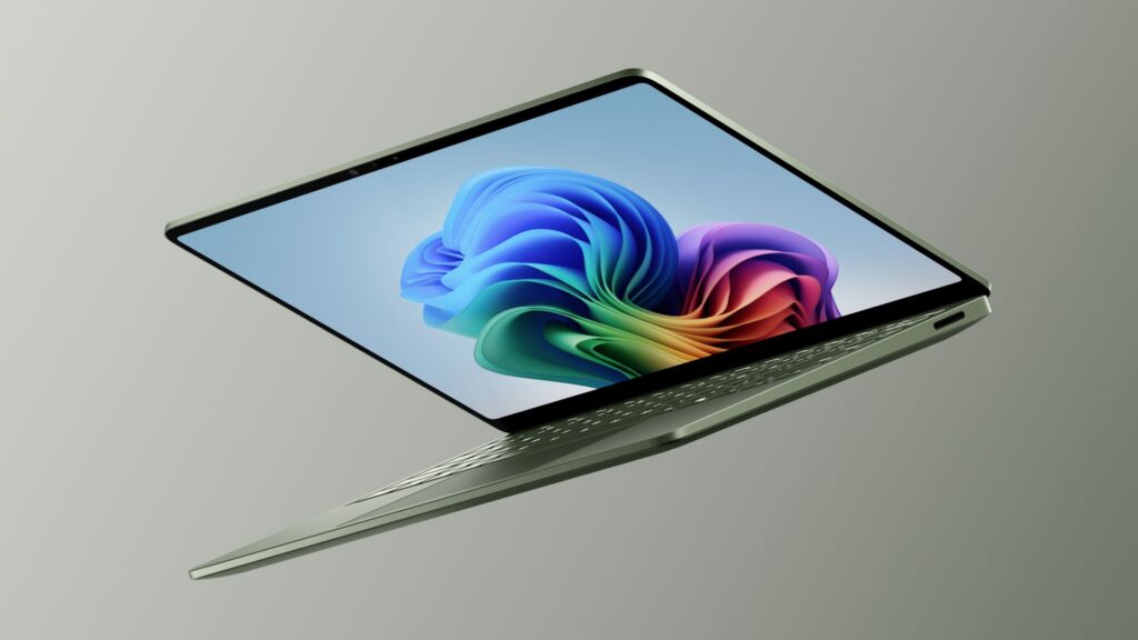 Surface Laptop 13.8 بوصة الجيل الثامن بمعالج Snapdragon X2 Plus - صورة مايكروسوفت الرسمية